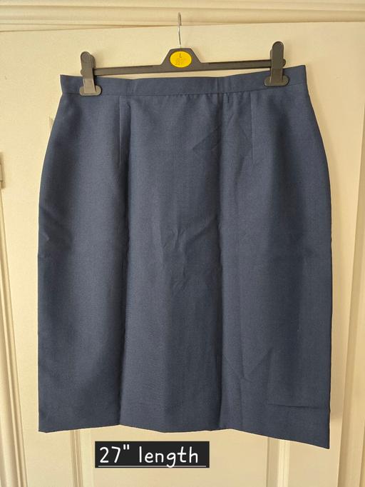 Buy & Sell Oldbury Sandwell - Photos for Navy lined skirt- uk20 - new without tags
