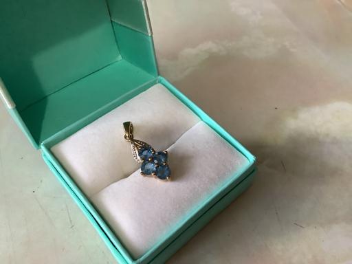 Buy & Sell Harborne Birmingham - Photos for 9 ct gold diamond and blue topaz set pendant