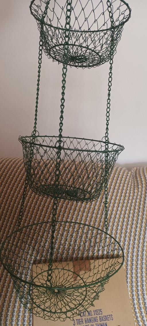 Buy & Sell Sandwell West Midlands - Photos for 3 tier hanging baskets