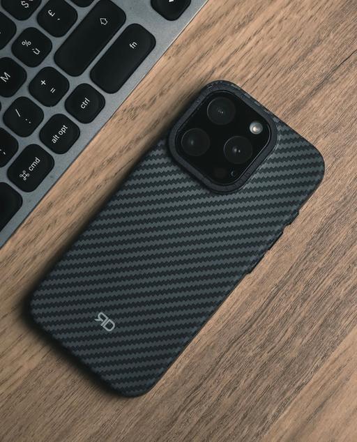 Buy & Sell Catshill Bromsgrove - Photos for iPhone 16 Pro Max Carbon Fibre Case