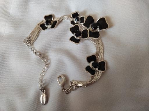 Buy & Sell Kemsley Swale - Photos for black flower braclet