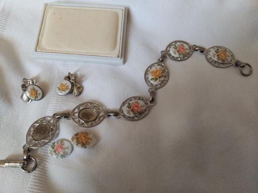 Buy & Sell Milton Regis Swale - Photos for braclet and earrings