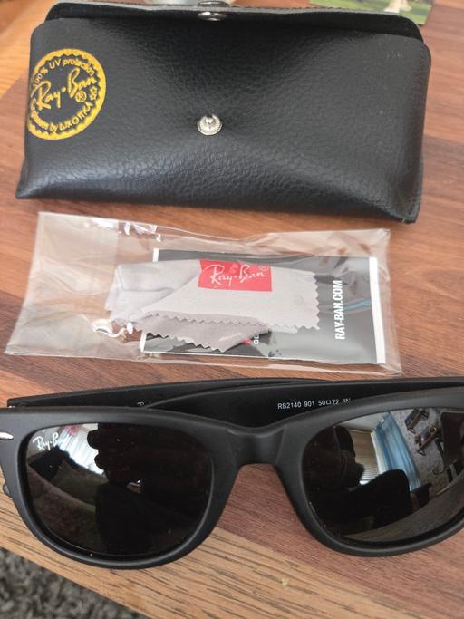 Buy & Sell St Luke`s Central London - Photos for Rayban sunglasses.