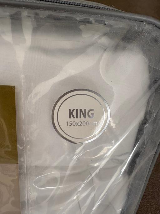 Buy & Sell Friern Barnet North London - Photos for King size deep fill mattress topper