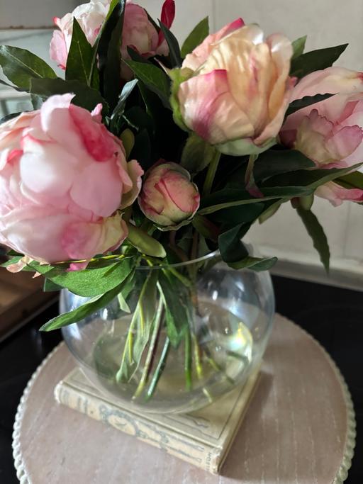 Buy & Sell Bartley Green Birmingham - Photos for Vase of artificial peonies