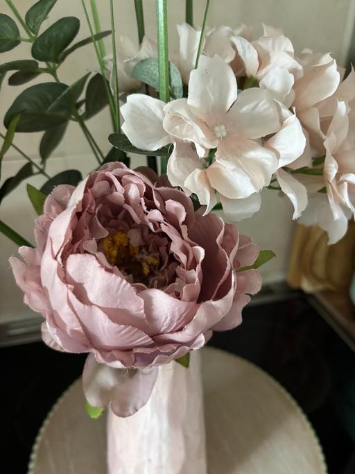 Buy & Sell Bartley Green Birmingham - Photos for Vase of flowers