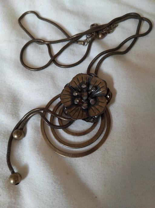 Buy & Sell Milton Regis Swale - Photos for flower necklace