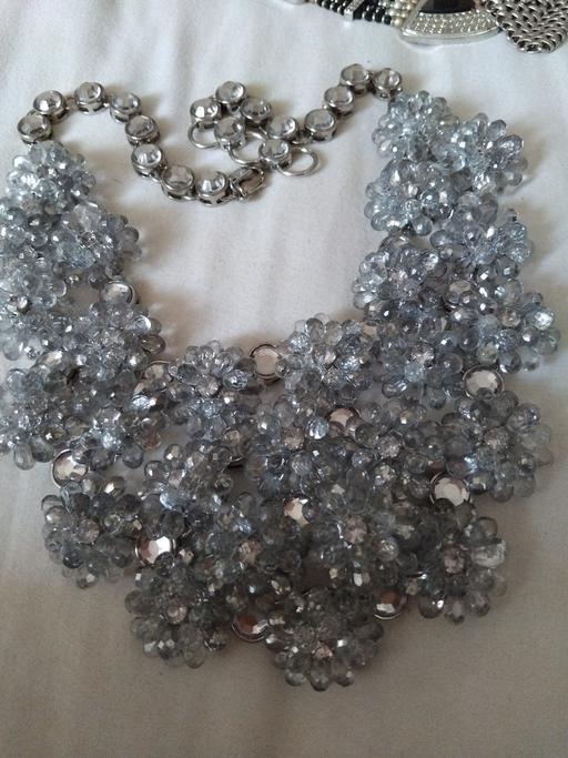 Buy & Sell Kemsley Swale - Photos for beautiful heavy flowe necklace with crystals