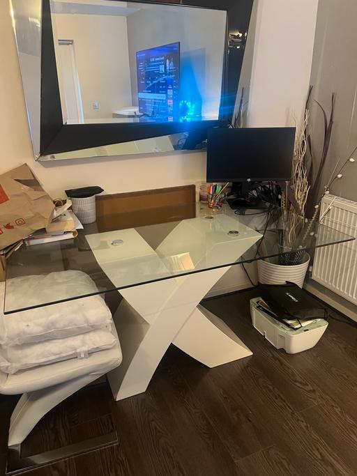 Buy & Sell Tividale Sandwell - Photos for White gloss & glass top table with 2 chairs