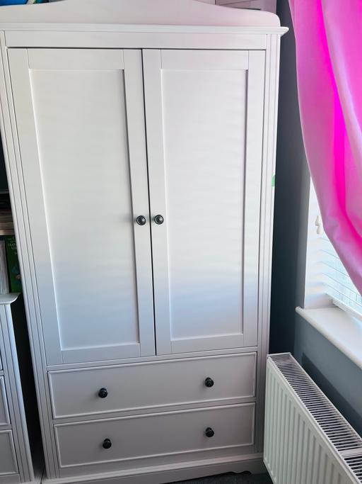 Buy & Sell Shepherd`s Bush West London - Photos for Solid wood, white wardrobe