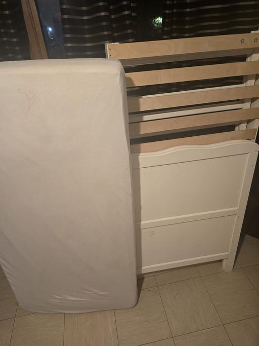Buy & Sell St Johns South East London - Photos for Baby cot with matress