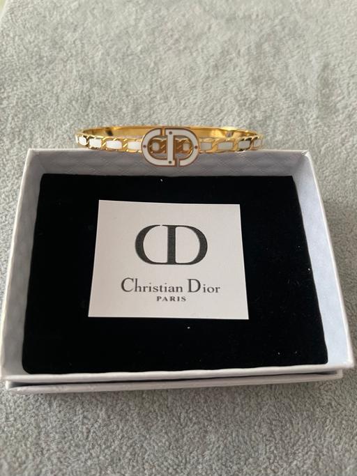 Buy & Sell Hamilton South Lanarkshire - Photos for Lovely new boxed bracelet