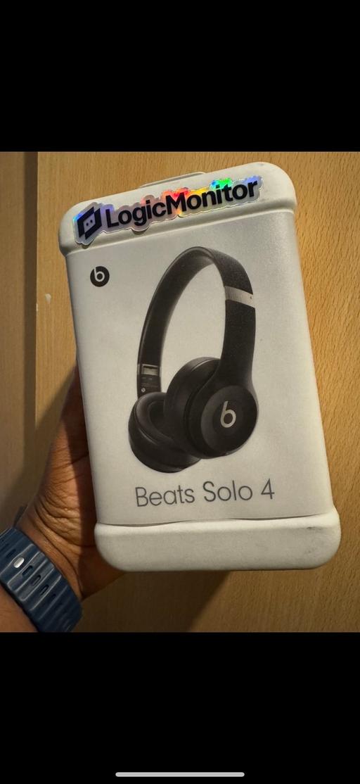 Buy & Sell Castle Green East London - Photos for BEATS Solo 4 - Matte Black