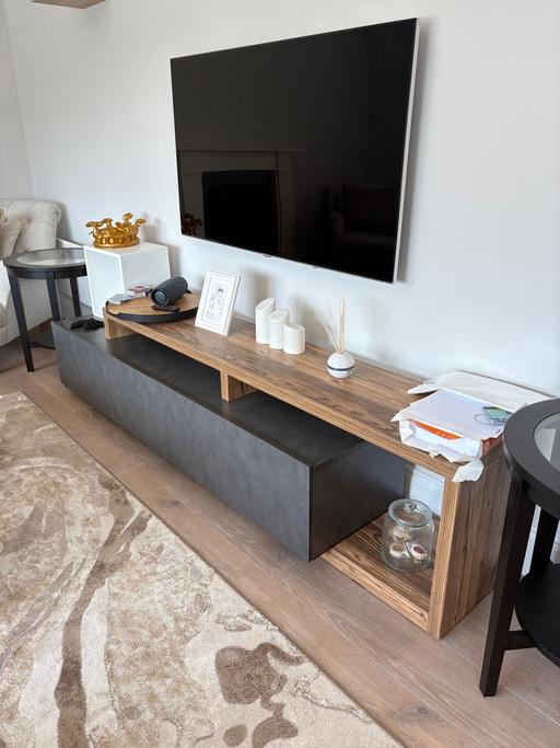 Buy & Sell South Kensington South West London - Photos for Tv stand