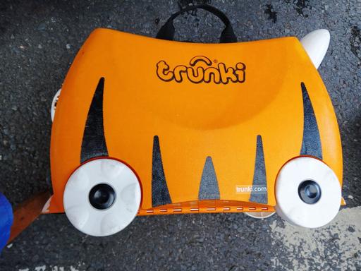 Buy & Sell Battersea South West London - Photos for Trunki Tiger Suitcase