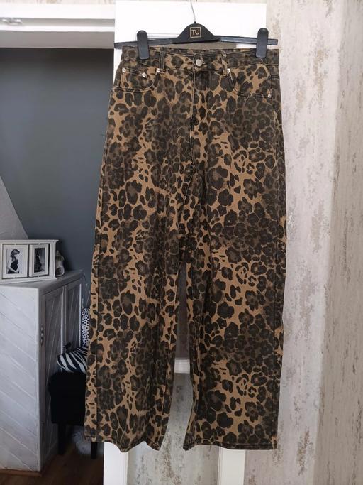 Buy & Sell Hornchurch Havering - Photos for leopard print wide leg jeans medium