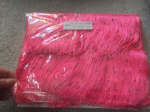 Classes Eccleshill Bradford - Photos for New 15mtrs florescent pink beaded fringe 12cm