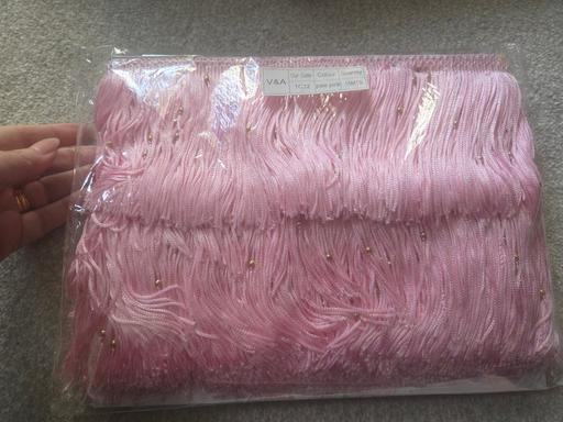 Classes Eccleshill Bradford - Photos for New 15mts pink beaded fringe 12cm width