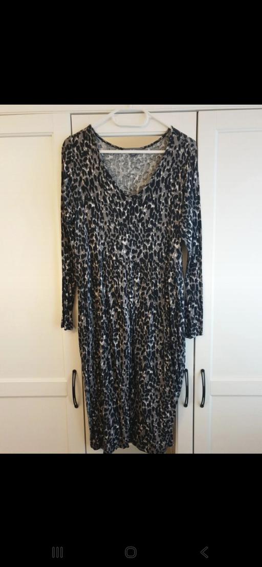 Buy & Sell Thornton Heath Croydon - Photos for T-shirt dress