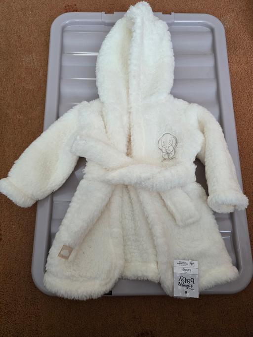 Buy & Sell Blackpool Town Centre Blackpool - Photos for Dumbo dressing gown age 3-6 mths BNWT