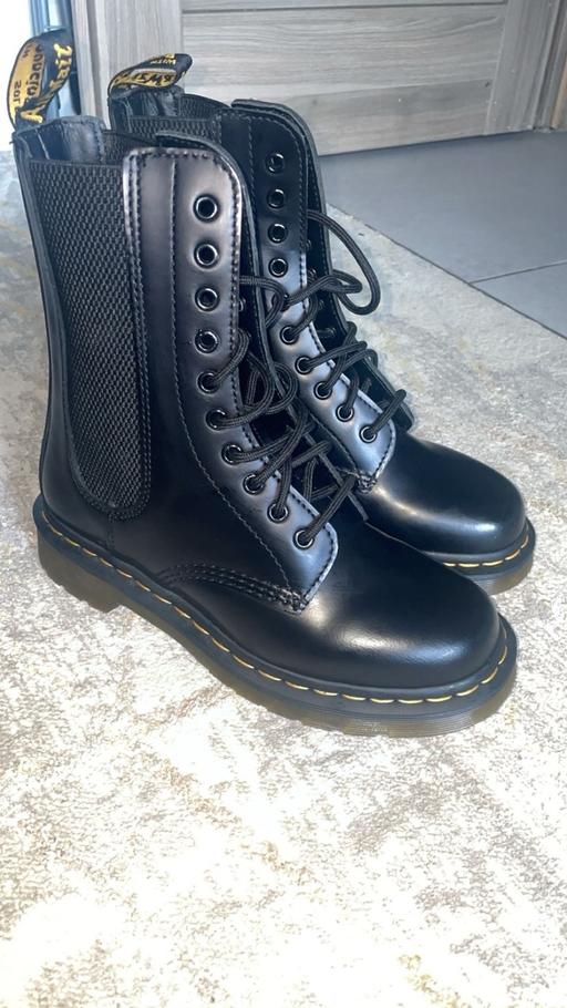 Buy & Sell Glenfield Blaby - Photos for Dr Martens