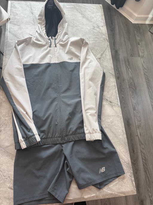 Buy & Sell Walton Liverpool - Photos for Men’s new balance jacket and shorts