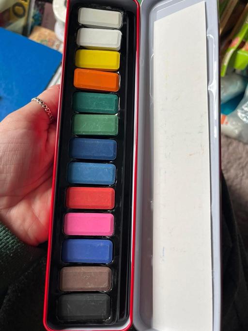 Buy & Sell Wednesfield Wolverhampton - Photos for Paints £2 new a few