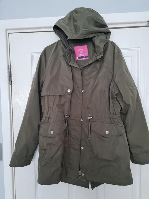 Buy & Sell Weoley Castle Birmingham - Photos for Girls khaki green jacket 11-12yrs