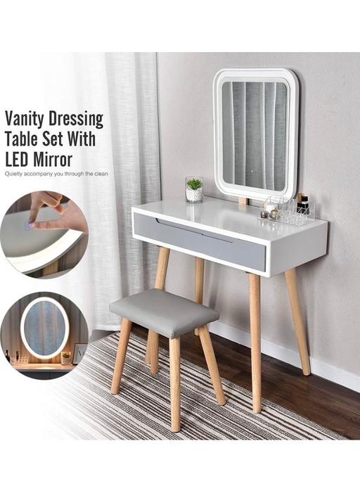 Buy & Sell Upper Walthamstow East London - Photos for Dressing table with adjustable lighted mirror