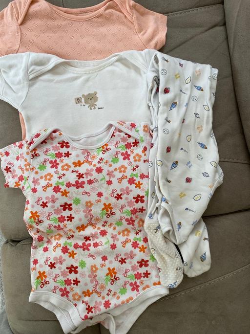 Buy & Sell Springhead Oldham - Photos for Girls bundle