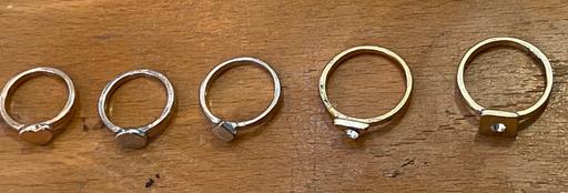 Buy & Sell Norwich Over The Water Norwich - Photos for 5 x Various Size Gold & Silver Costume Rings