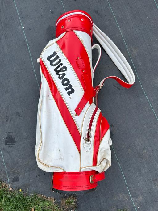 Buy & Sell Mawneys Havering - Photos for Vintage Golf Bag and Mixed Golf Clubs