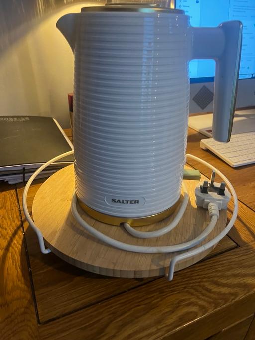 Buy & Sell Audnam Dudley - Photos for Brand new white kettle and stand