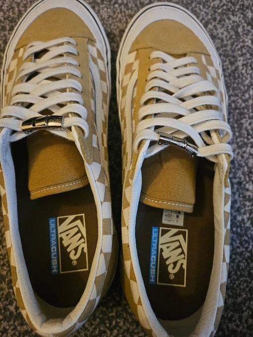 Buy & Sell Ince Wigan - Photos for New Yellow checkerboard Vans