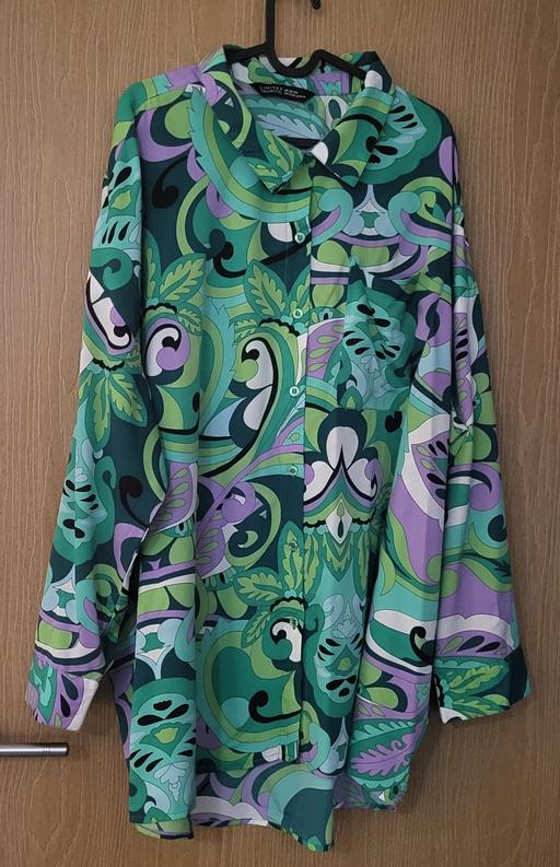 Buy & Sell Wednesfield Wolverhampton - Photos for Yours Green Abstract Print Blouse 22/24.