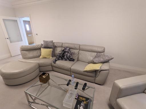 Buy & Sell Wexham Slough - Photos for Leather Sofa Set