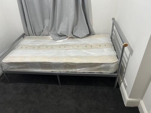 Buy & Sell Greenford Ealing - Photos for Single bed and mattress