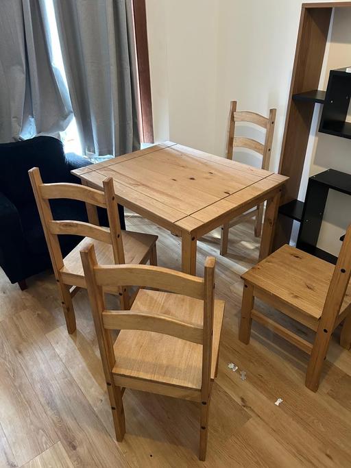 Buy & Sell Greenford Ealing - Photos for Dining Table and 4 chairs
