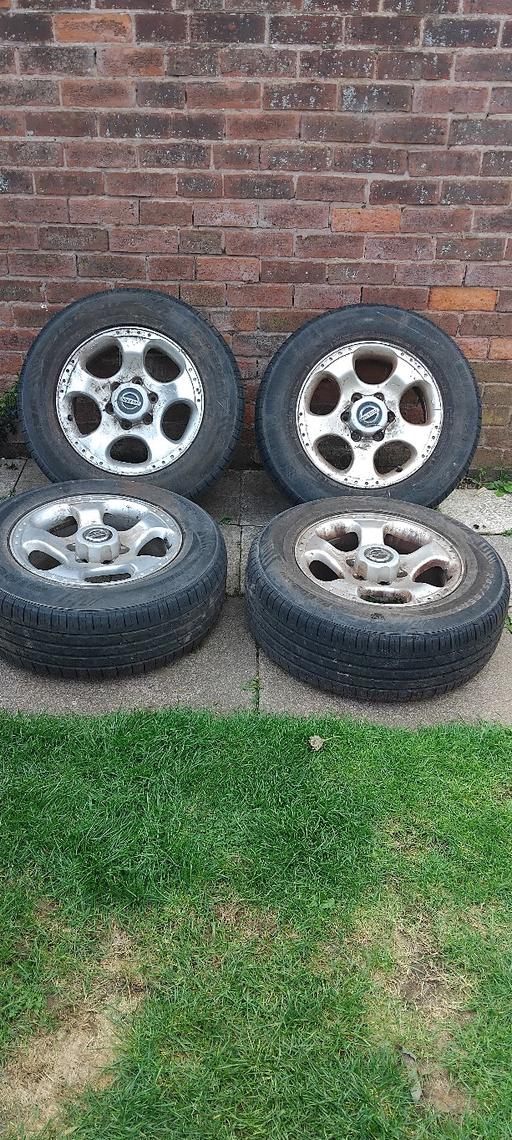 Vehicles Glapwell Bolsover - Photos for nissan navara 17 inch alloys with tyres