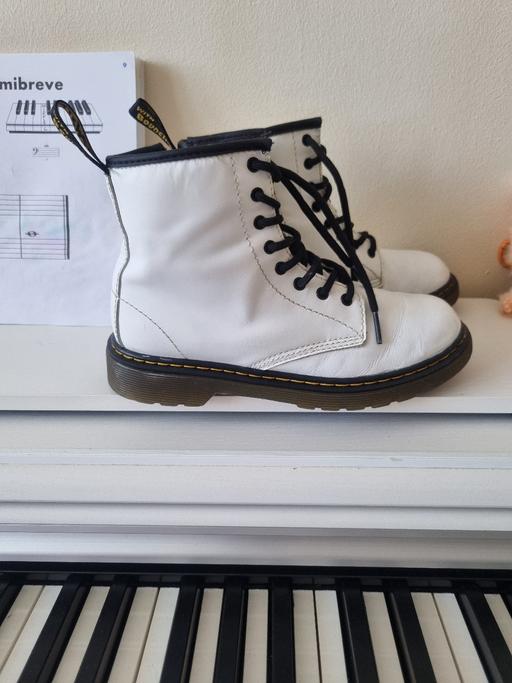 Buy & Sell Notting Hill West London - Photos for Dr Martens-White Leather, Boots UK Size 2 