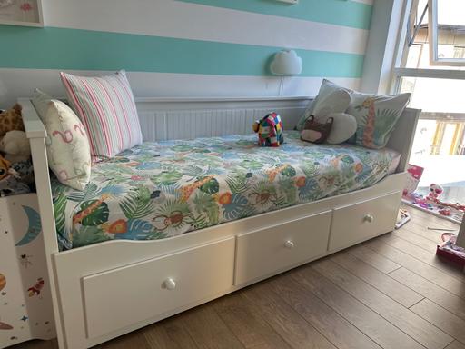 Buy & Sell Hackney Central East London - Photos for IKEA daybed (double bed + storage)