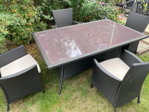 Buy & Sell Glascote Tamworth - Photos for Rattan rectangular garden table and 4 chairs
