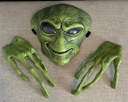 Buy & Sell Barnehurst Bexley - Photos for Kid’s Alien Mask and Alien hand gloves