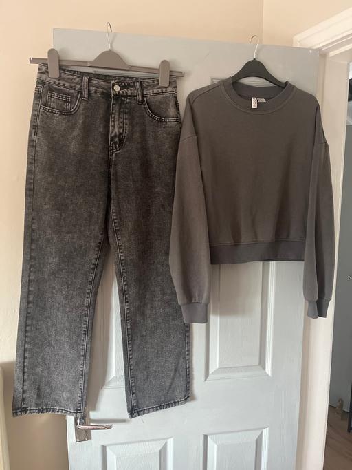 Buy & Sell Conisbrough Doncaster - Photos for Ladies/girls size XS jeans and jumper charcoa