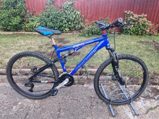 Buy & Sell Stockley Park Hillingdon - Photos for BOYS CLAUDBUTLER BIKE BICYCLE