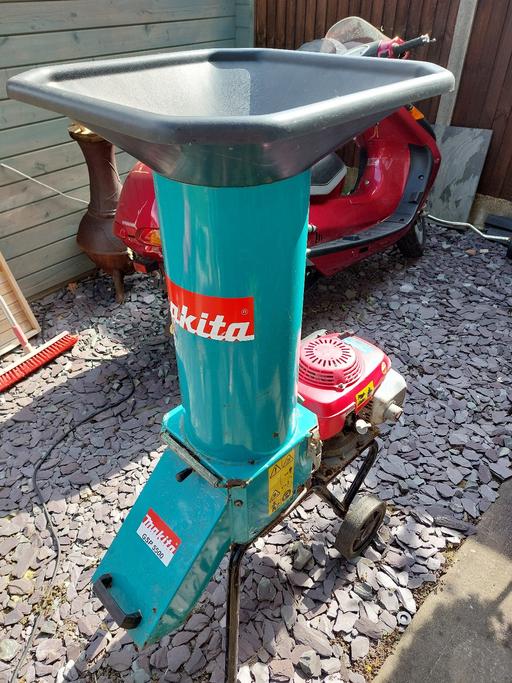 Buy & Sell Goole East Riding of Yorkshire - Photos for makita petrol garden shredder