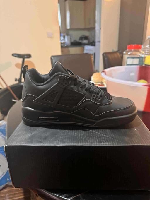 Buy & Sell Hill Top Sandwell - Photos for trainers