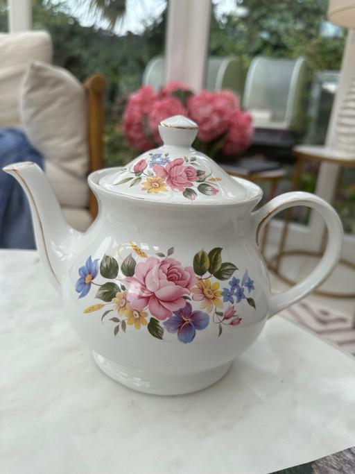 Buy & Sell Archway North London - Photos for Vintage china Sadler Teapot
