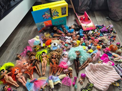 Buy & Sell Rowley Village Sandwell - Photos for Girls toy bundle majority LOL collection