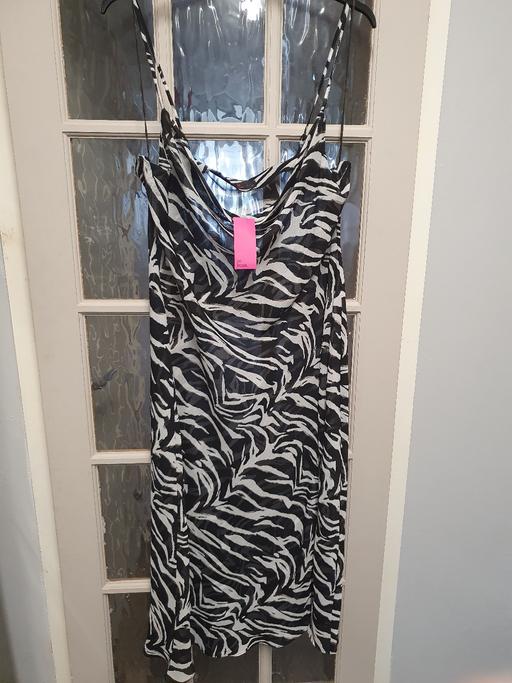 Buy & Sell Oxley Wolverhampton - Photos for NEW dress/cover-up